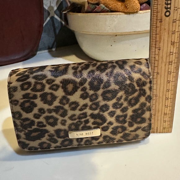 NINE WEST ANIMAL LEOPARD PRINT WALLET PURSE BAG CLUTCH BILLFOLD BROWN VEGAN 5.5” - Picture 7 of 13